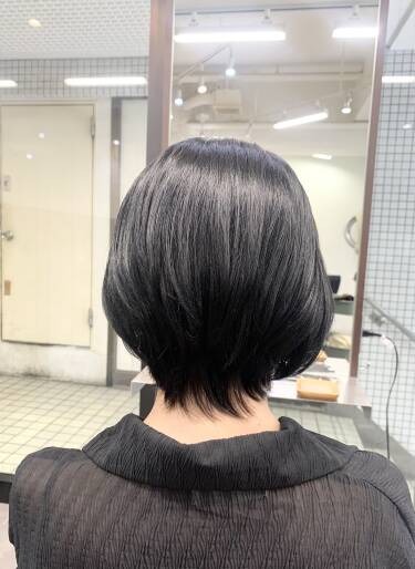 春夏のNEW ヘアスタイルにしましょう