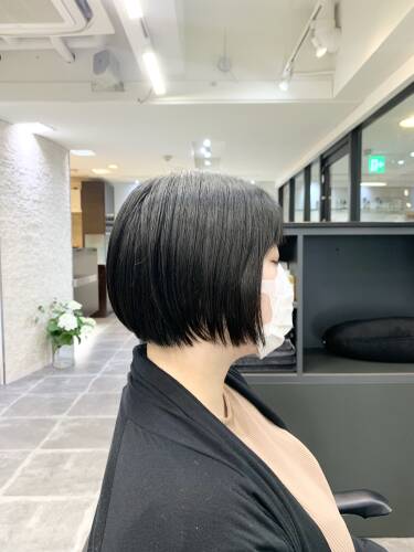 ヘアドネーション　ボブスタイル　髪の寄附